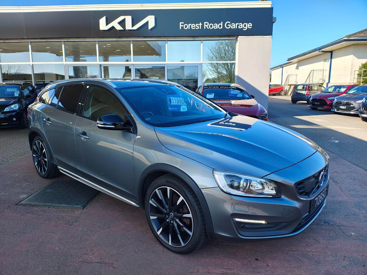 2016 Volvo V60 Cross Country