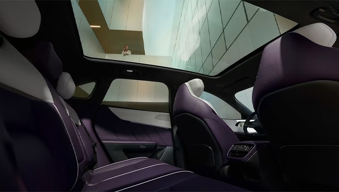 Mazda CX-6e - Interior